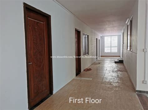 Commercial Building Showroom For Rent In Tuol Kork In Tonle Basak