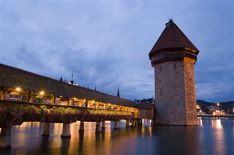 Reuss Fluss mit Kapellbrücke Bild kaufen 70068885 Image