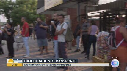 Greve dos rodoviários segundo dia tem ônibus estacionados em avenida