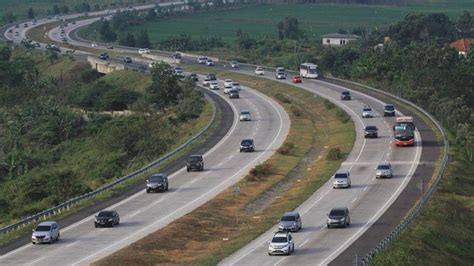 Ribu Kendaraan Melintas Di Tol Cipali Di H Arus Balik Lebaran