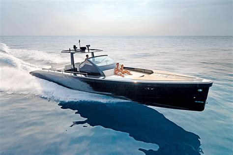 Windys SR52 Blackbird 1 56m Has A Top Speed Of 46 Knots Boat