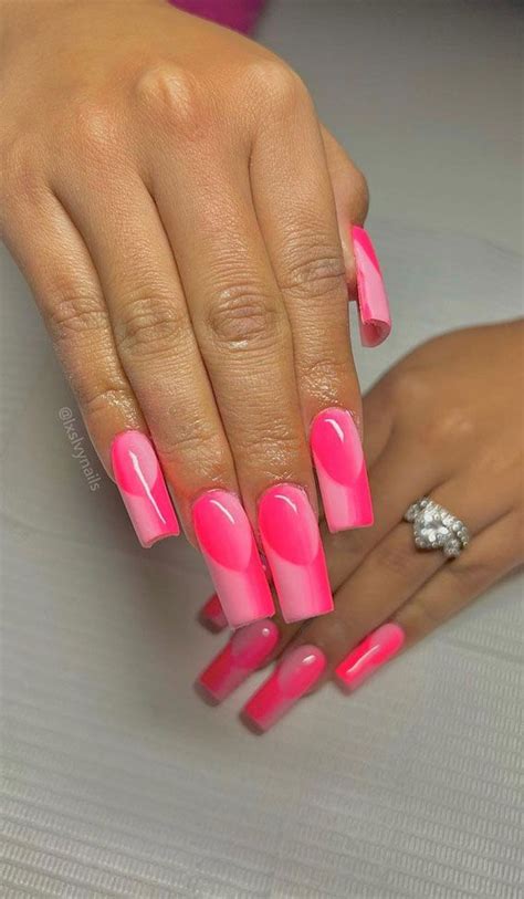 35 Best Optical Illusion Nails Optical Illusion Pink French Nails