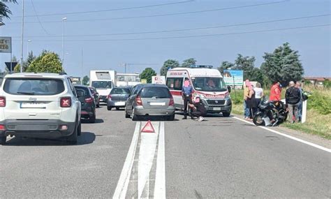 Scontro Auto Moto Sulla Monza Saronno Soccorso Un 60enne Il Saronno