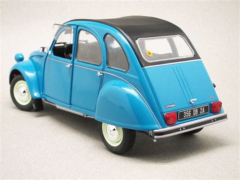 Citroën 2CV bleue Solido 1 18e Minicarweb