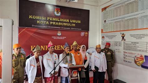 PKS Prabumulih Parpol Pertama Serahkan Berkas Pendaftaran Bacaleg DPRD