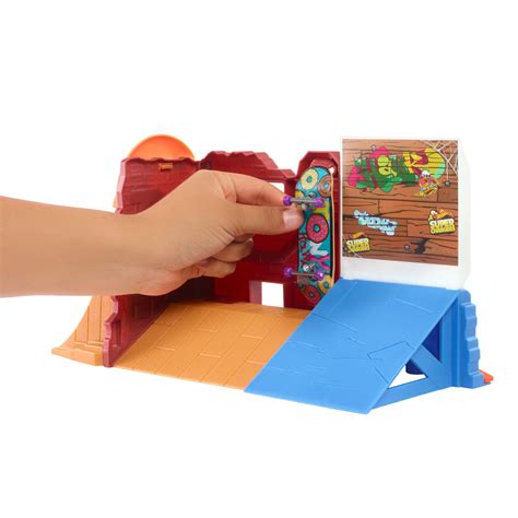 Hot Wheels Skate Drop In Skate Set Case Of