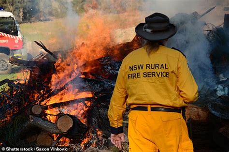 Teen Driver 17 Dies In Fiery M5 Motorway Blaze At Revesby After His