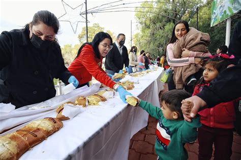 Comparte To O Ochoa La Mega Rosca De Reyes