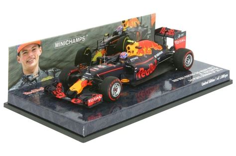 Minichamps Coche De Carreras A Escala Red Bull Racing Tag Heuer