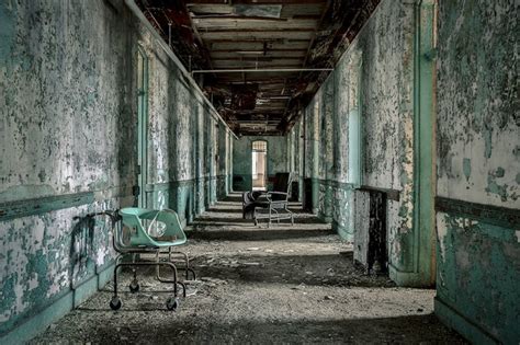 Eerie Photos Of Americas Abandoned Asylums Petapixel