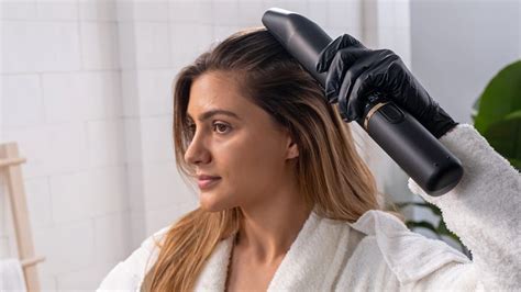 CES 2022 L Oreal presentó un gadget para teñirte el cabello fácilmente