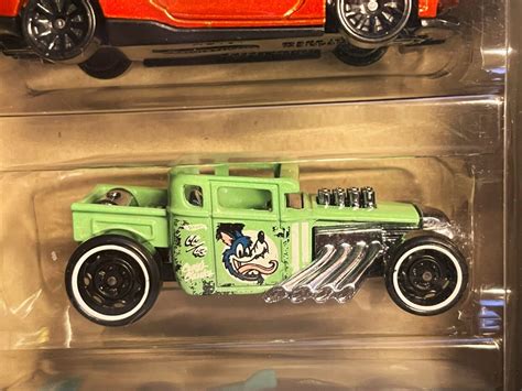 Hot Wheels Bone Shaker Multipack Exclusive Aqua Green New