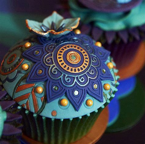 Peacock Cupcakes Cake By Rebecca Bullough Cakesdecor