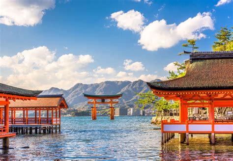 The 10 Best Tourist Attractions In Japan | CuddlyNest