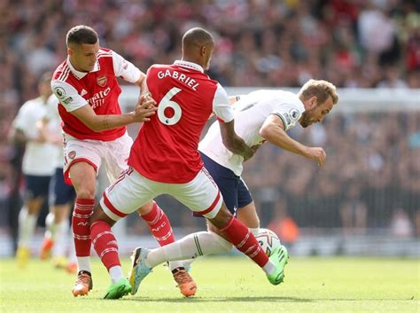 Arsenal Vs Tottenham Hotspur 1 1 Di Babak Pertama