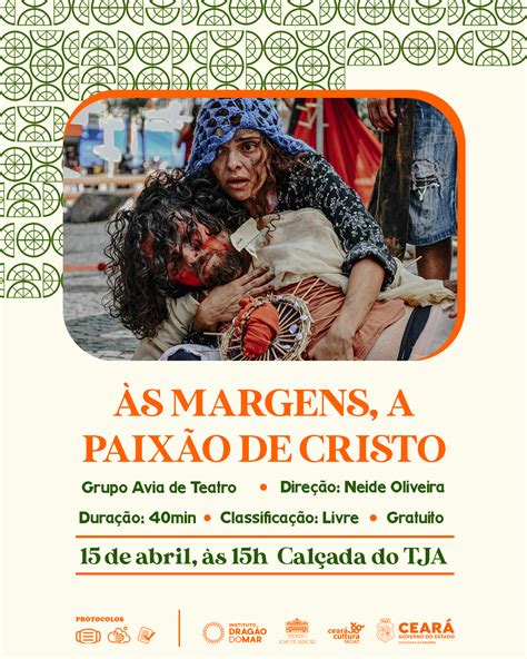 Grupo Avia de Teatro encena a Paixão de Cristo na calçada do Theatro