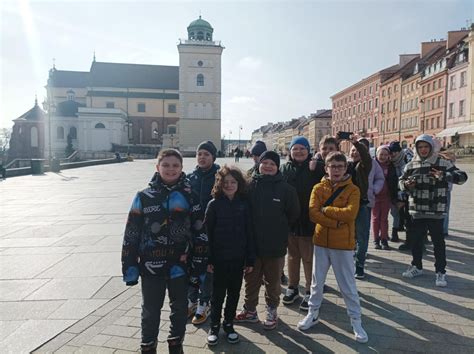 Wycieczka Klasowa Do Zamku Kr Lewskiego W Warszawie Parku Trampolin I