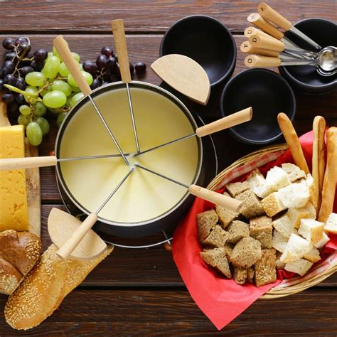 La fondue savoyarde et autres fondues fromagères