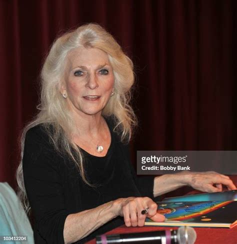 75 Judy Collins Promotes Over The Rainbow Stock Photos High Res