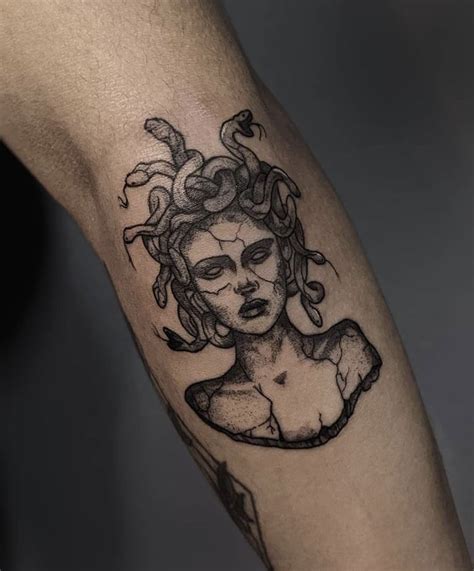 Fearsome And Awesome Medusa Tattoos With Meaning Artofit