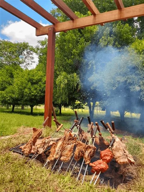 Churrasco fogo de chão vinhos e espumantes na Vinícola Batalha