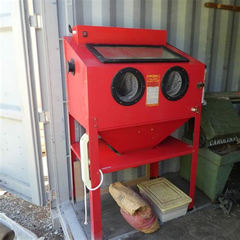 Lot 100 Central Pneumatic Steel Blast Floor Cabinet Model