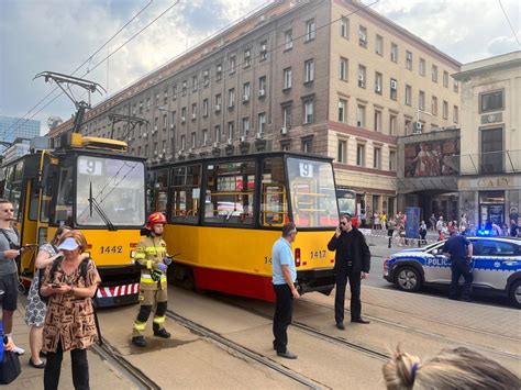 Wypadek i paraliż komunikacyjny w centrum Warszawy Warszawa