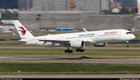 B X China Eastern Airlines Airbus A Photo By Vincent Ling