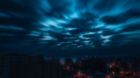 Fondos De Pantalla Ciudad Noche Cielo Nubes X Uhd K Imagen