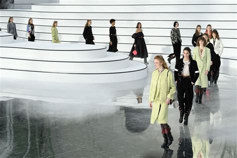 Watch the Chanel Runway Show Live