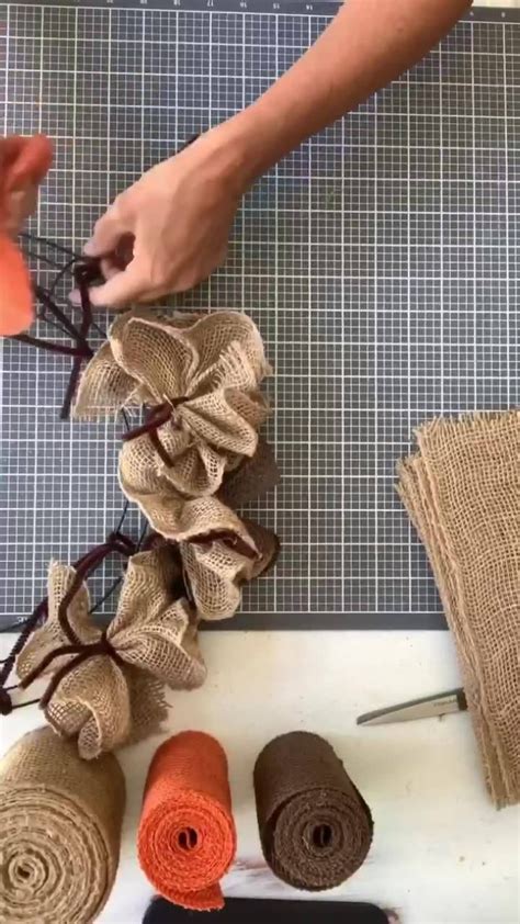 Here Is The Burlap Wreath Tutorial As Promised Super Easy And Fun