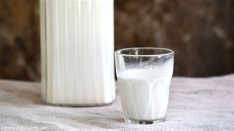 How to Make Cultured Buttermilk (Probiotic!) - Fermenting for Foodies