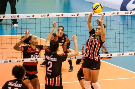 São Paulo Barueri recebe Sesc RJ Flamengo nesta sexta feira CBV