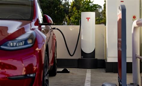 Tesla Superchargers Will Soon Work With Gm Evs What That Means For You