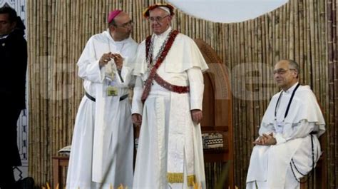 Papa Francisco en Puerto Maldonado sumo pontífice lució regalos de