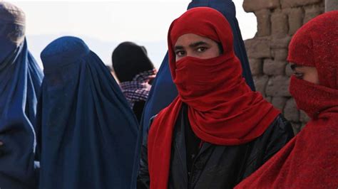 Kerala Muslim Education Group Mes Institutions Bans Burqa On Campus