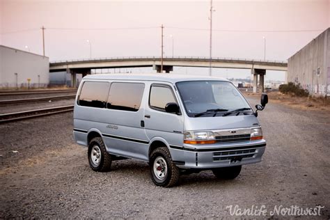 1992 TOYOTA HIACE SUPER CUSTOM 4WD Vanlife Northwest