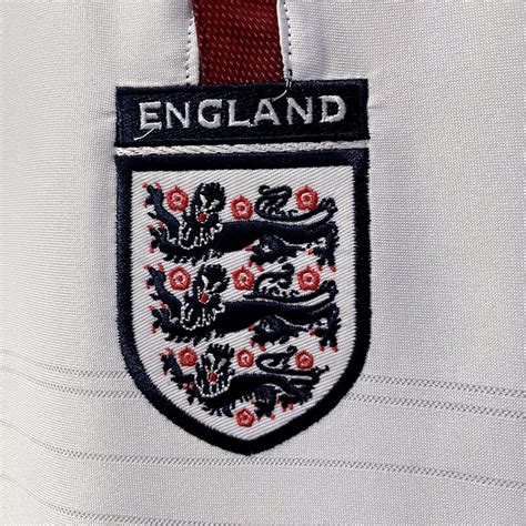 The Retro Kits | England 2004 Home Kit