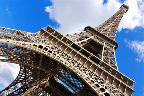 Entrada a la 2ª planta de la Torre Eiffel París