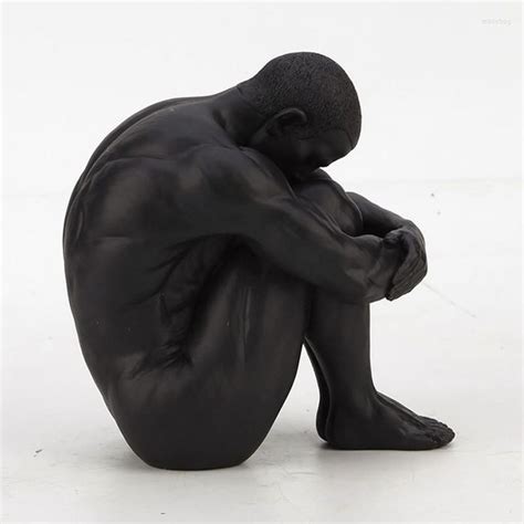 Decorative Figurines Ins Creative Nude Male Sculpture Decor Body Art