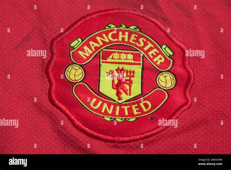 Manchester United's crest Stock Photo - Alamy