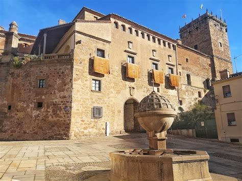 Premium Photo Plaza De San Nicolas De Plasencia In The Province Of