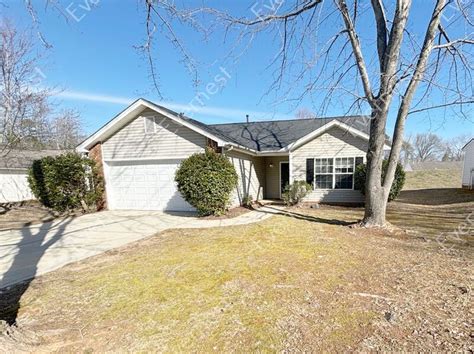 Request A Viewing For 2424 Fabyan Ln Tenant Turner