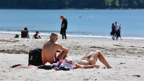 Sanidad Ordena Retirar Seis Cremas Solares Por No Cumplir Con El Factor