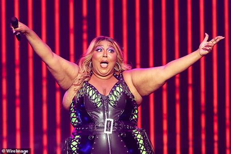 Lizzo S Dance Captain Shirlene Quigley Takes To Instagram Thanking God Trends Now