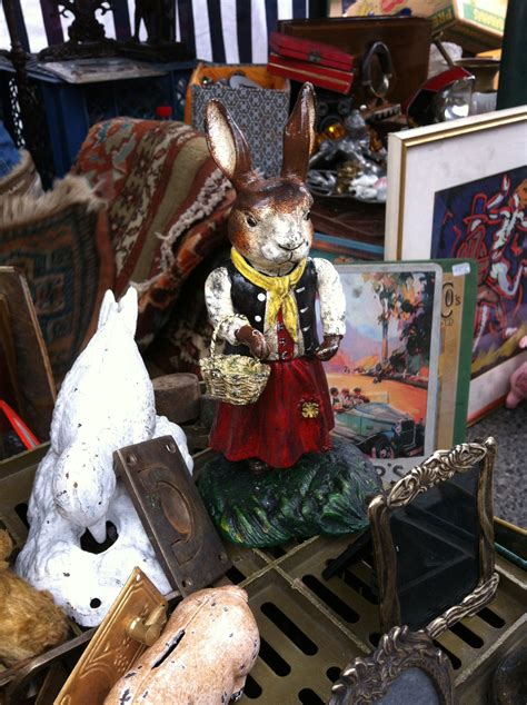 Flea Market Vienna Iron Cast Easter Bunny Portobelo