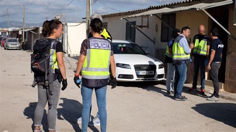 Fünf Festnahmen nach Drogen Razzia in Son Banya Mallorca Zeitung