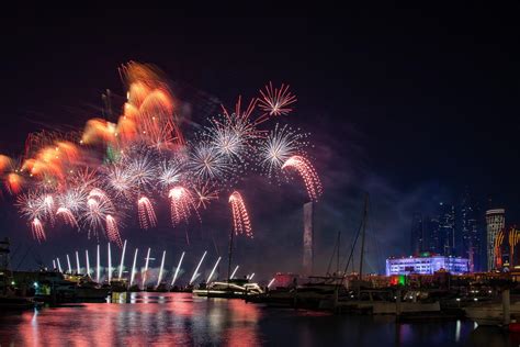 U A E 51st National Day 2022 Abu Dhabi Emirates Palace FLASH ART