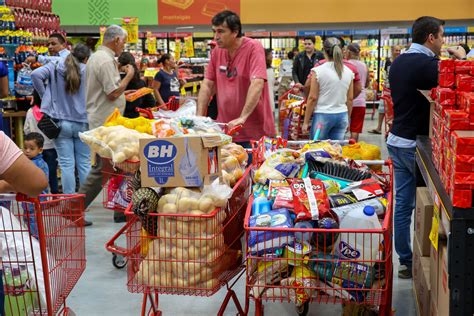 Bh Atacado E Varejo Marca Presen A Em Nova Serrana Supermercados Bh