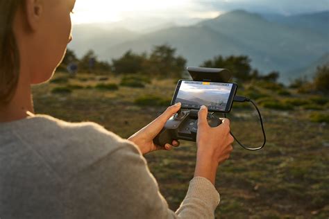 Announcing the Parrot Anafi 4K Portable Drone | B&H eXplora